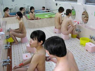 Japanese pervs found a way to stop time